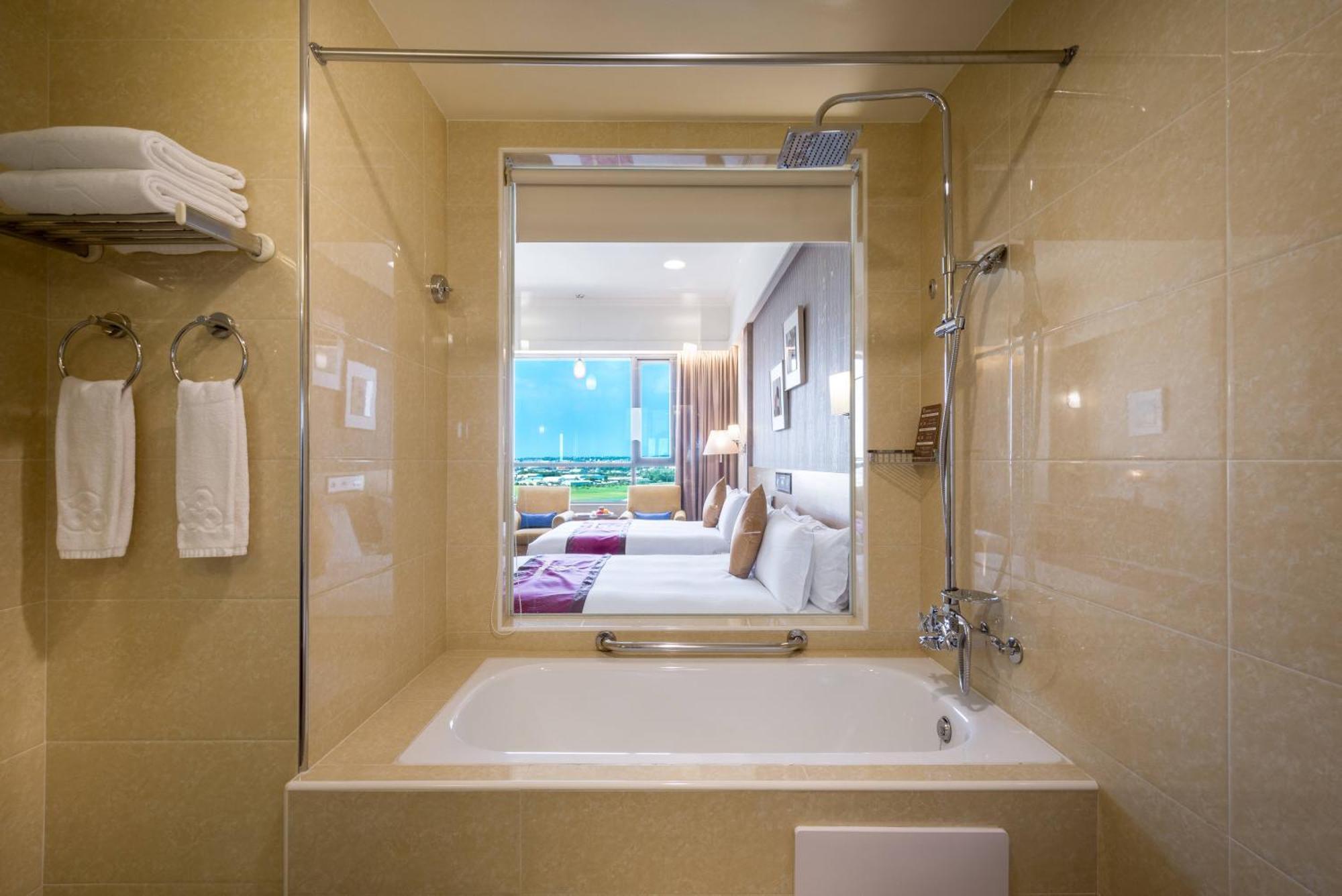 Royal Chiayi Hotel מראה חיצוני תמונה