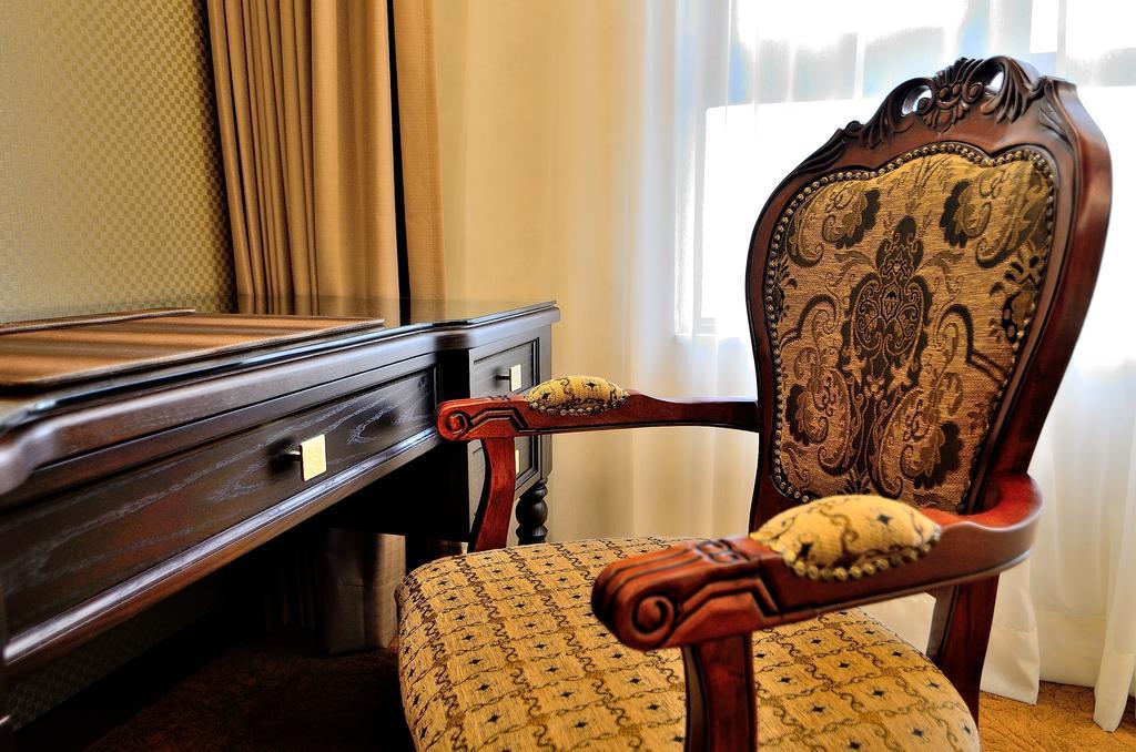Royal Chiayi Hotel מראה חיצוני תמונה