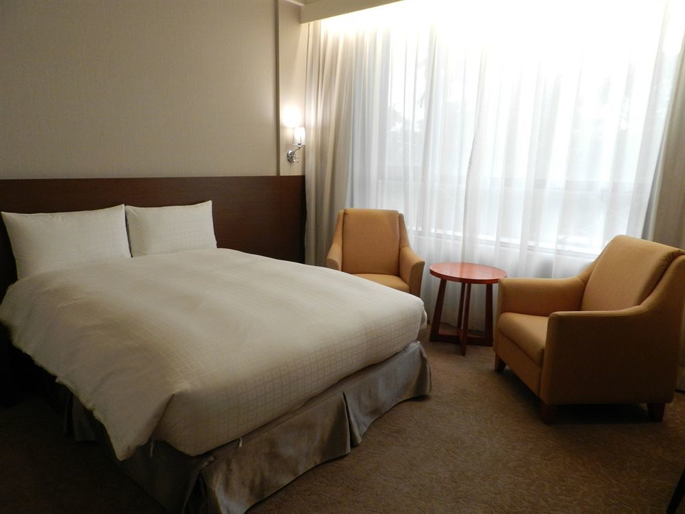 Royal Chiayi Hotel מראה חיצוני תמונה