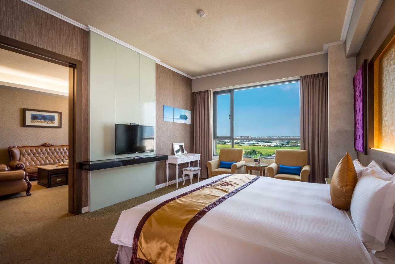 Royal Chiayi Hotel מראה חיצוני תמונה
