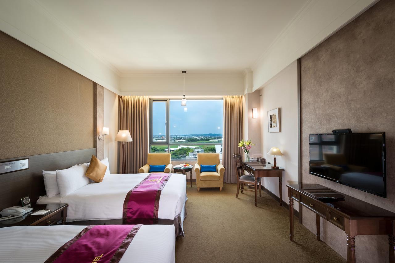 Royal Chiayi Hotel מראה חיצוני תמונה