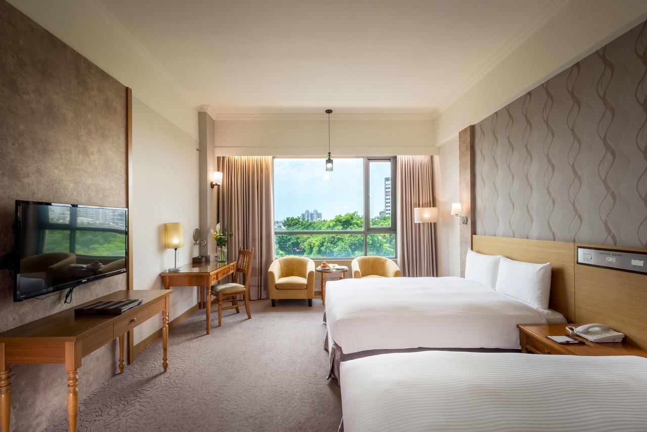 Royal Chiayi Hotel מראה חיצוני תמונה