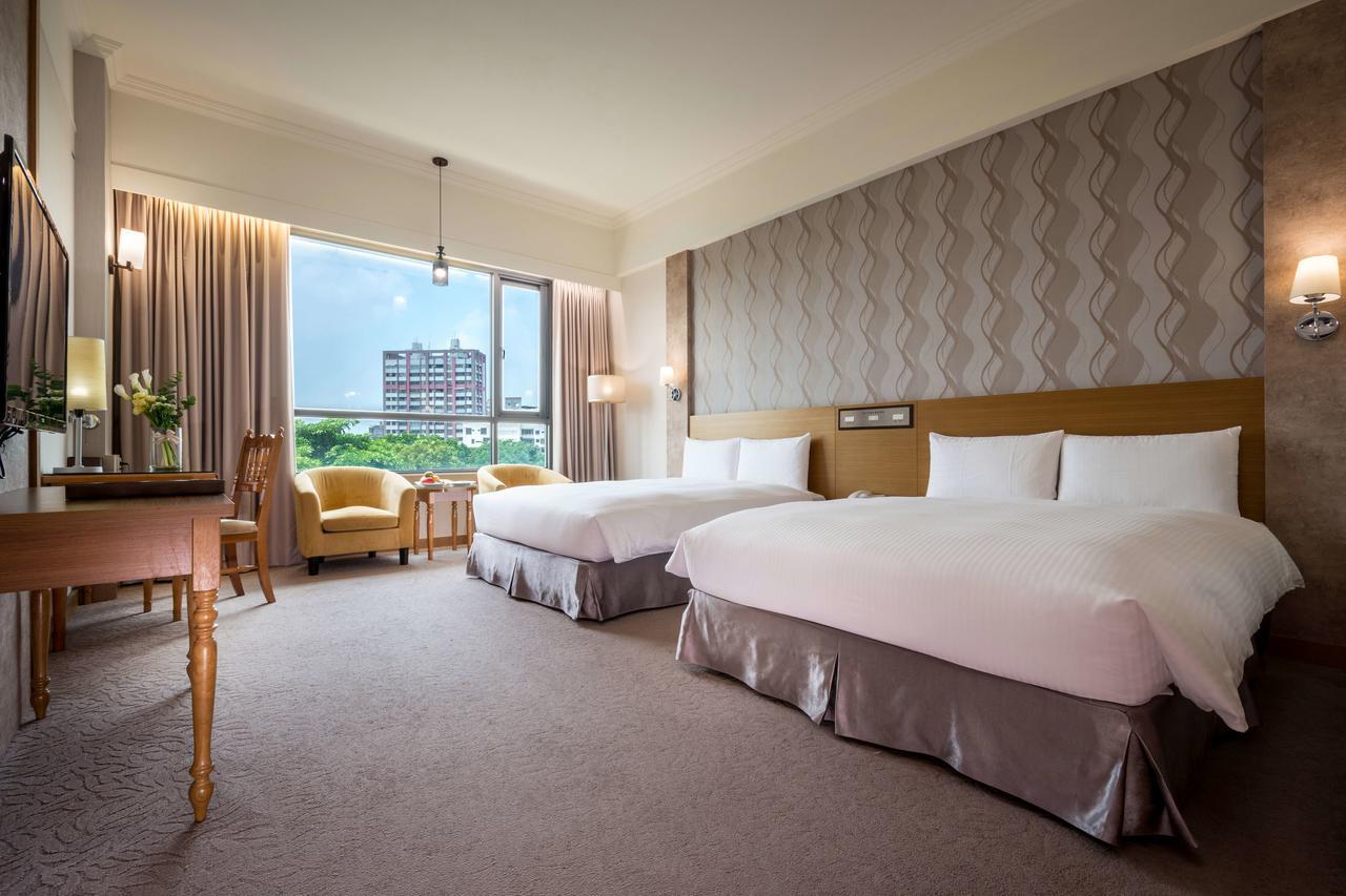 Royal Chiayi Hotel מראה חיצוני תמונה