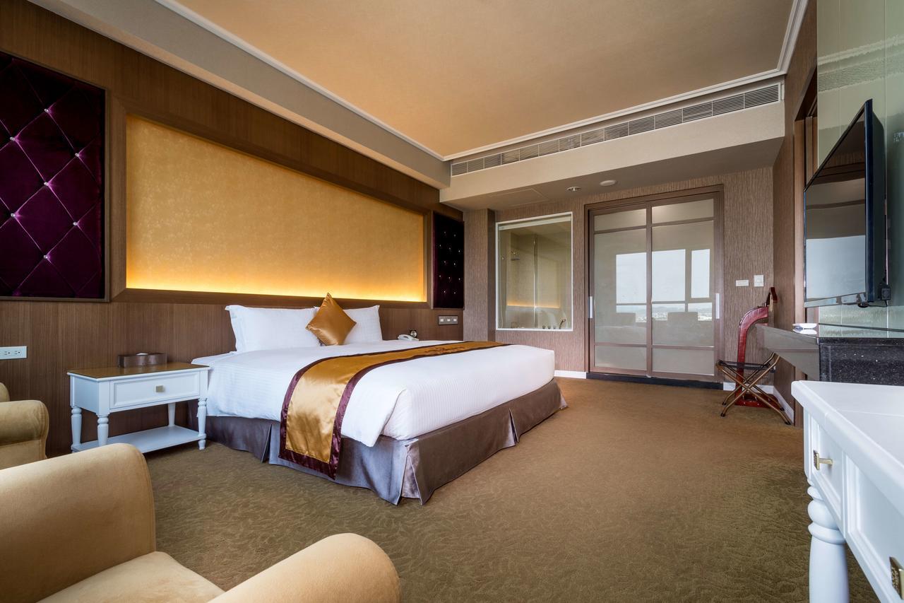 Royal Chiayi Hotel מראה חיצוני תמונה