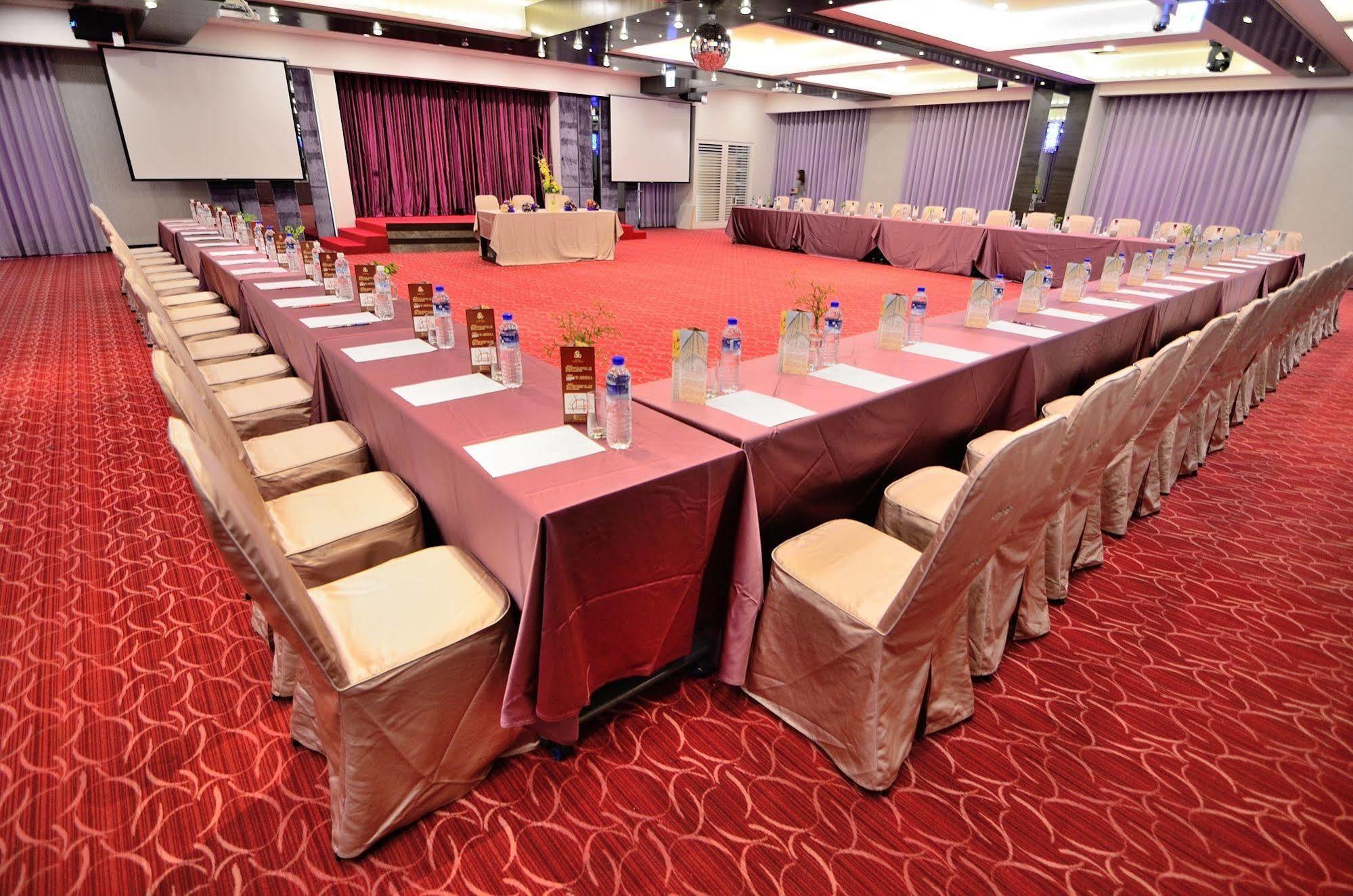 Royal Chiayi Hotel מראה חיצוני תמונה
