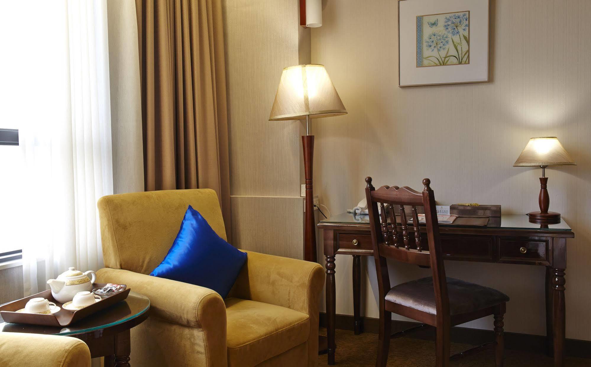 Royal Chiayi Hotel מראה חיצוני תמונה