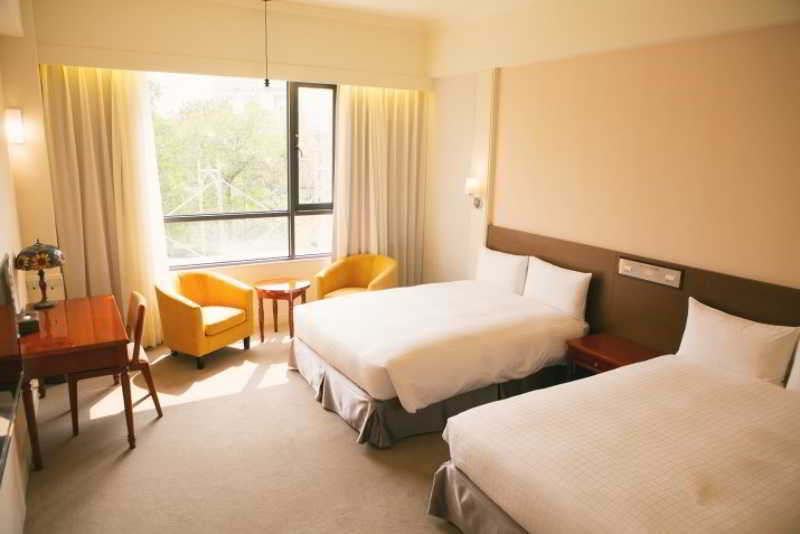 Royal Chiayi Hotel מראה חיצוני תמונה