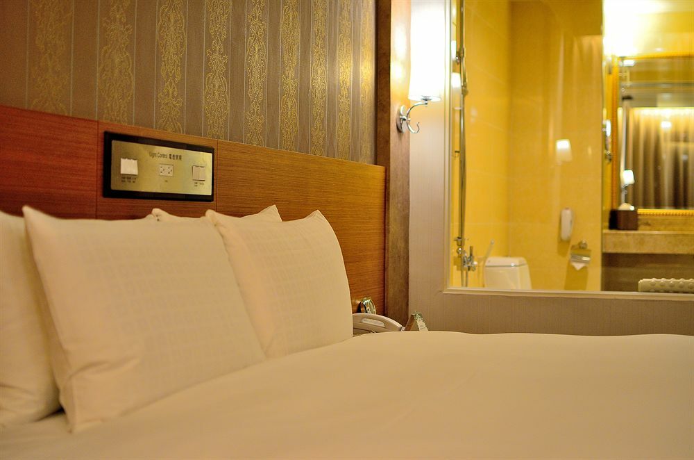 Royal Chiayi Hotel מראה חיצוני תמונה