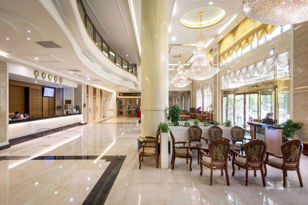 Royal Chiayi Hotel מראה חיצוני תמונה