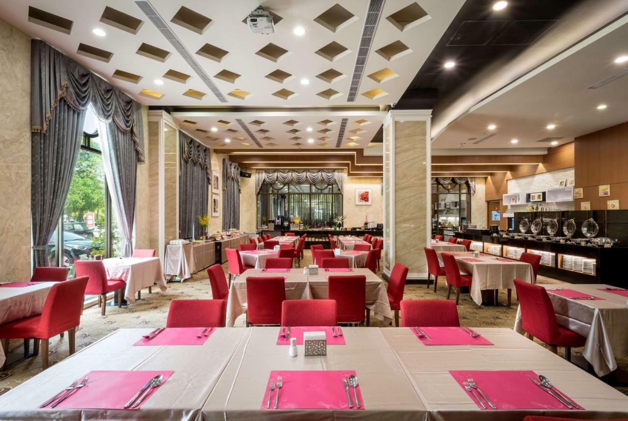 Royal Chiayi Hotel מראה חיצוני תמונה