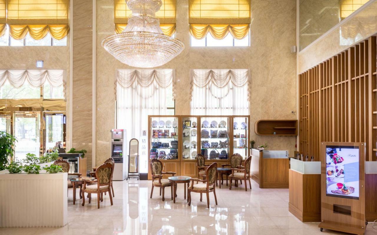 Royal Chiayi Hotel מראה חיצוני תמונה